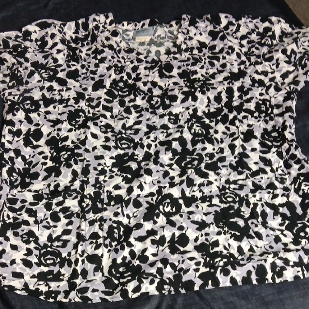 Grey's Anatomy Black and White Floral Blouse